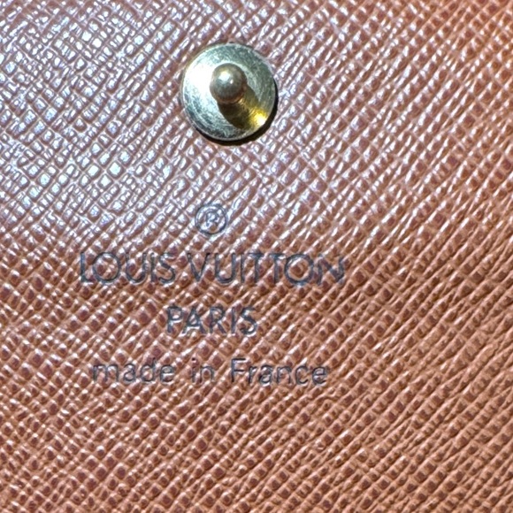 Louis Vuitton Sarah Monogram Wallet Comes With COA - Picture 16 of 16